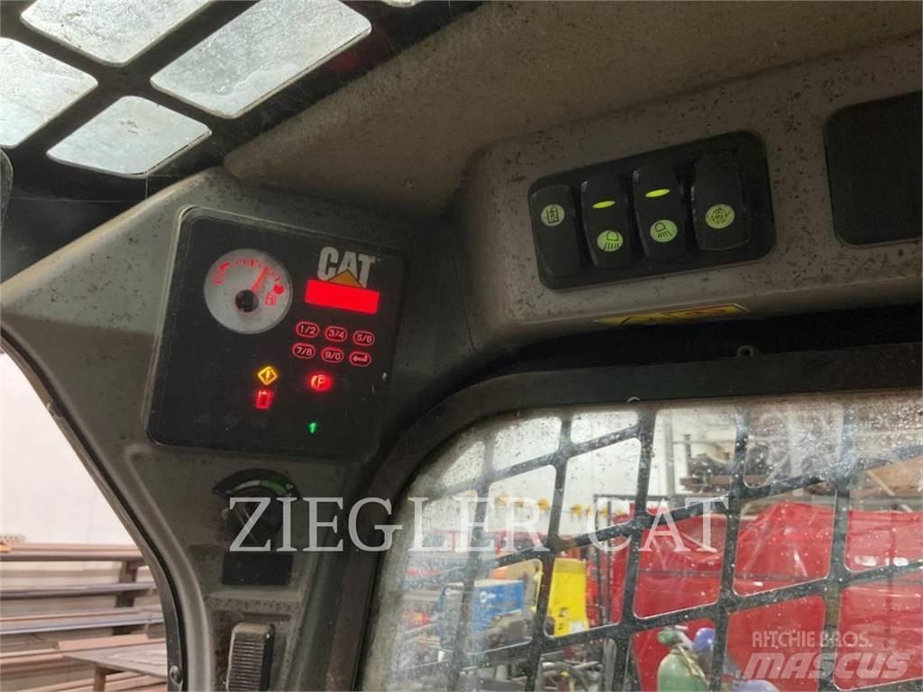 CAT 226D Minilæsser - skridstyret