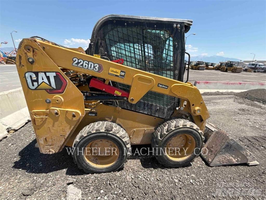 CAT 226D3 C3H2 Minilæsser - skridstyret