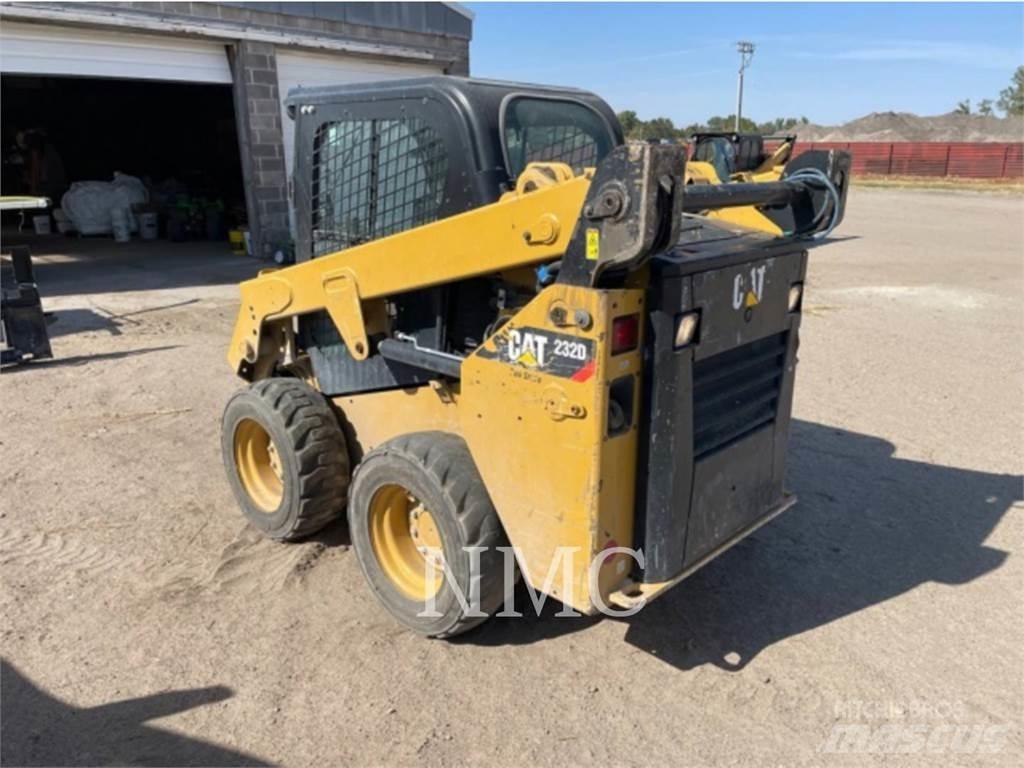 CAT 232D Minilæsser - skridstyret