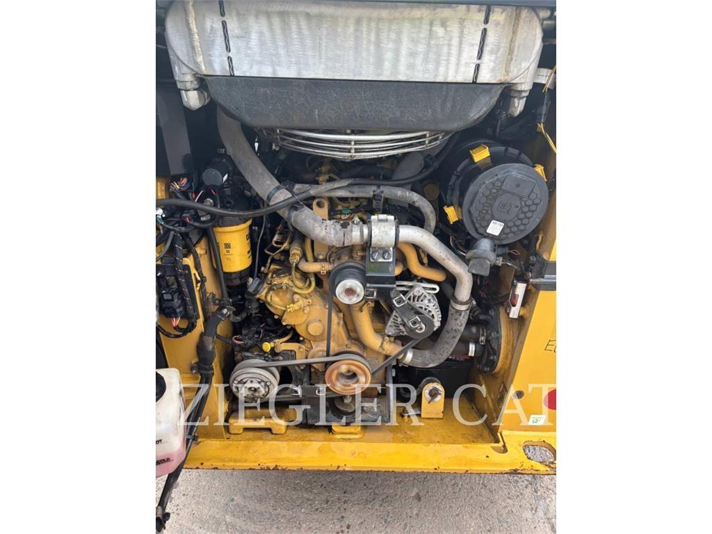 CAT 232D3 Minilæsser - skridstyret