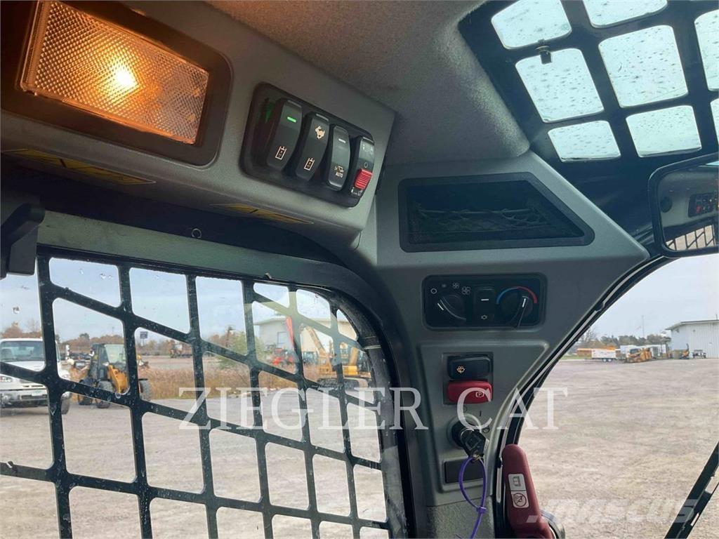 CAT 232D3 Minilæsser - skridstyret