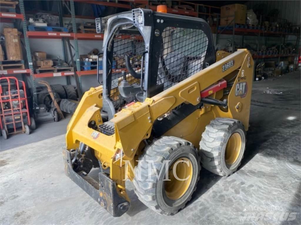 CAT 236D Minilæsser - skridstyret