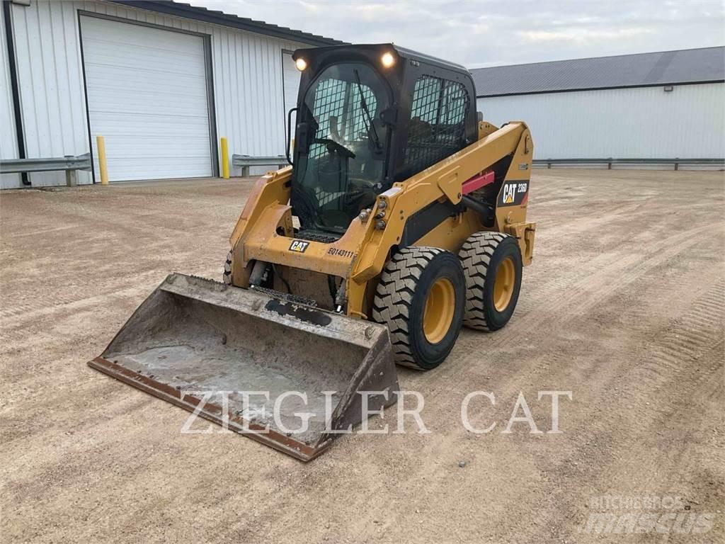 CAT 236D Minilæsser - skridstyret