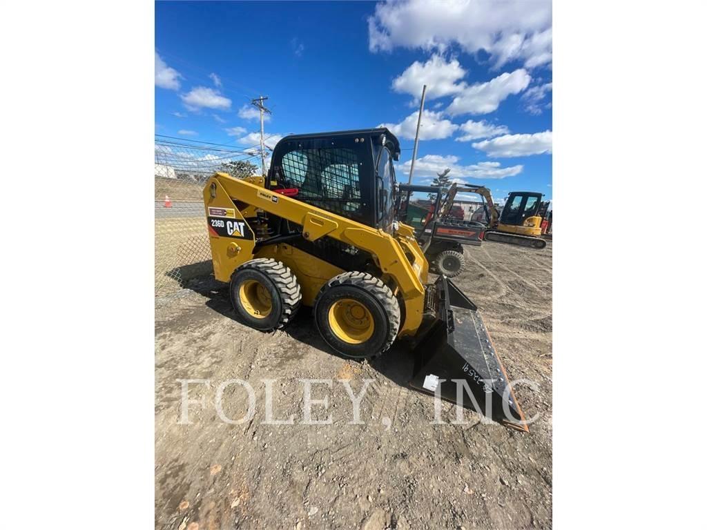 CAT 236D Minilæsser - skridstyret
