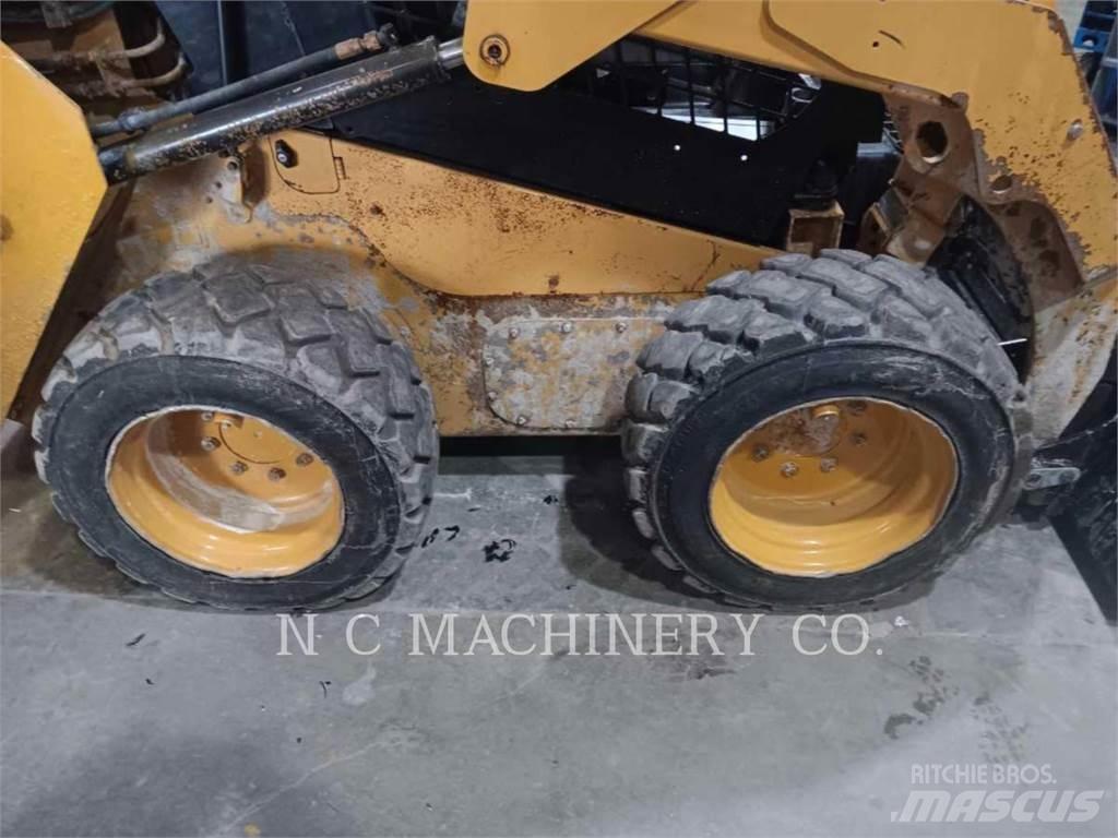 CAT 236D H2CN Minilæsser - skridstyret
