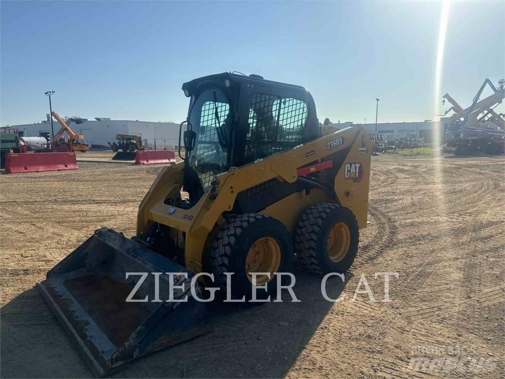 CAT 236D3 Minilæsser - skridstyret