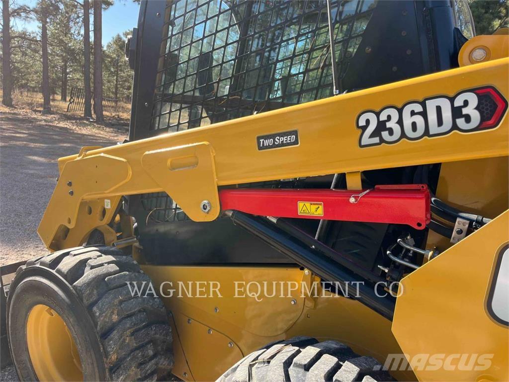 CAT 236D3 Minilæsser - skridstyret