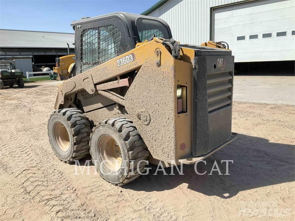 CAT 236D3 A2Q Minilæsser - skridstyret