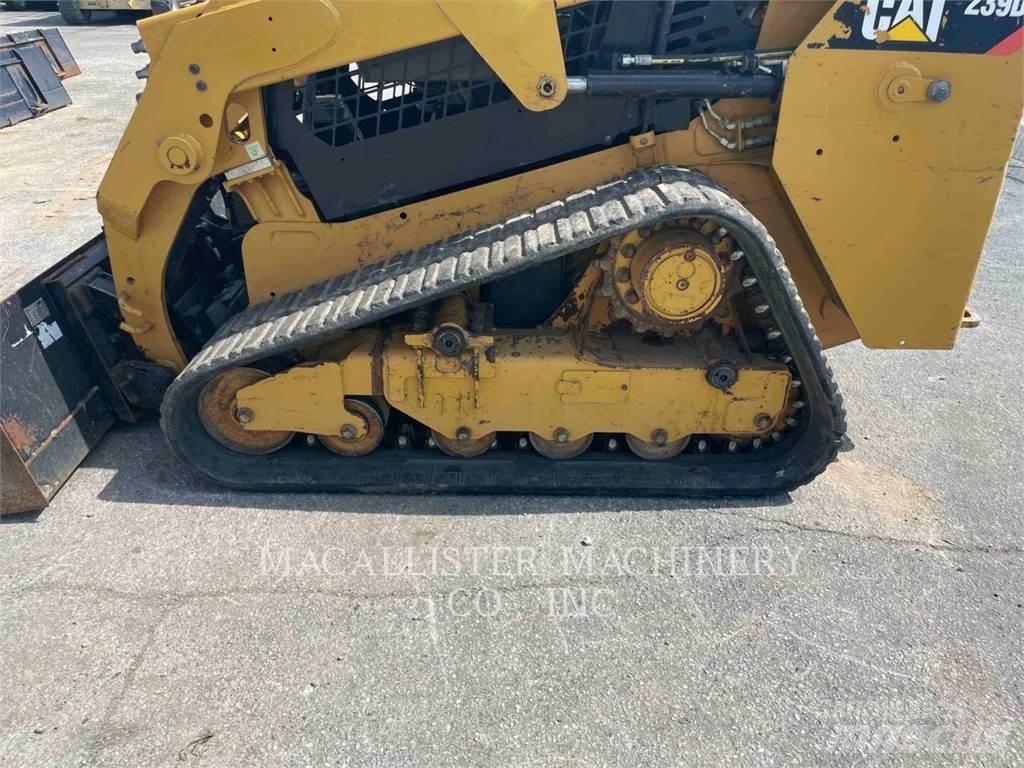 CAT 239D Larvebåndslæssere