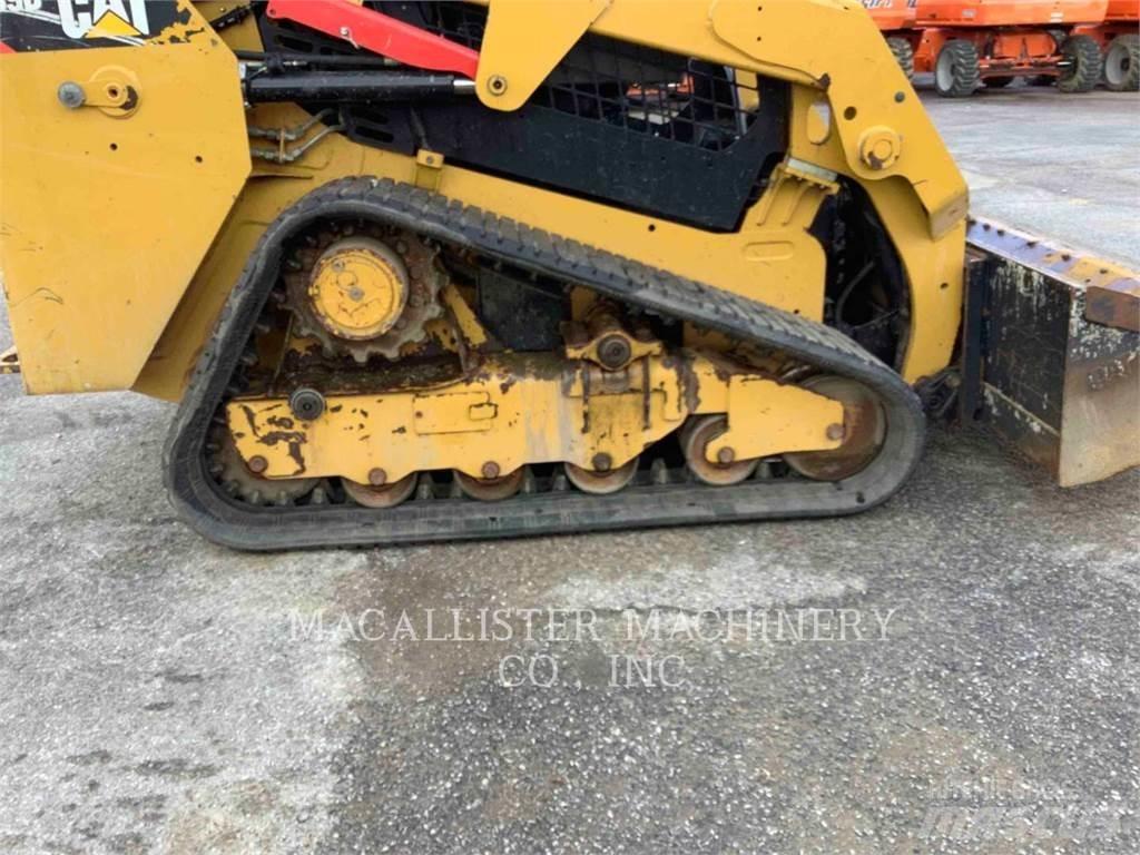 CAT 239D Larvebåndslæssere