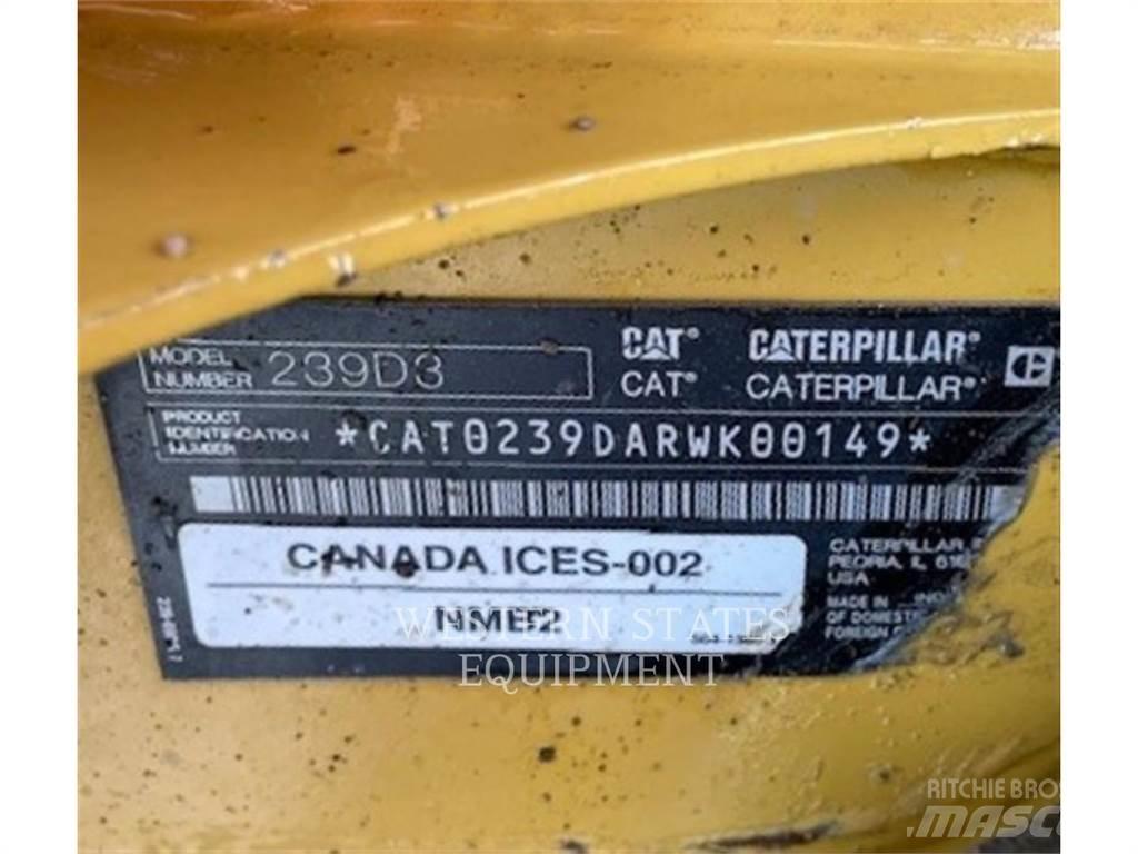CAT 239D3 Minilæsser - skridstyret