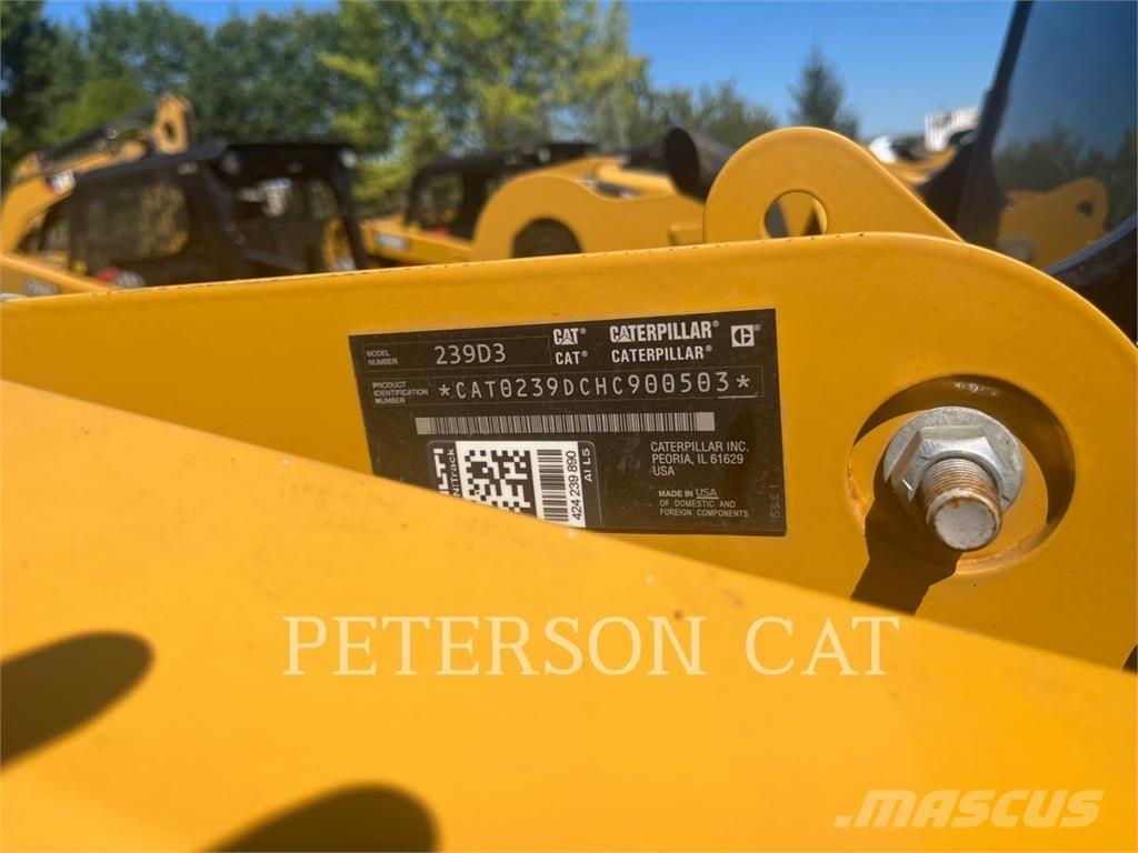 CAT 239D3 Minilæsser - skridstyret