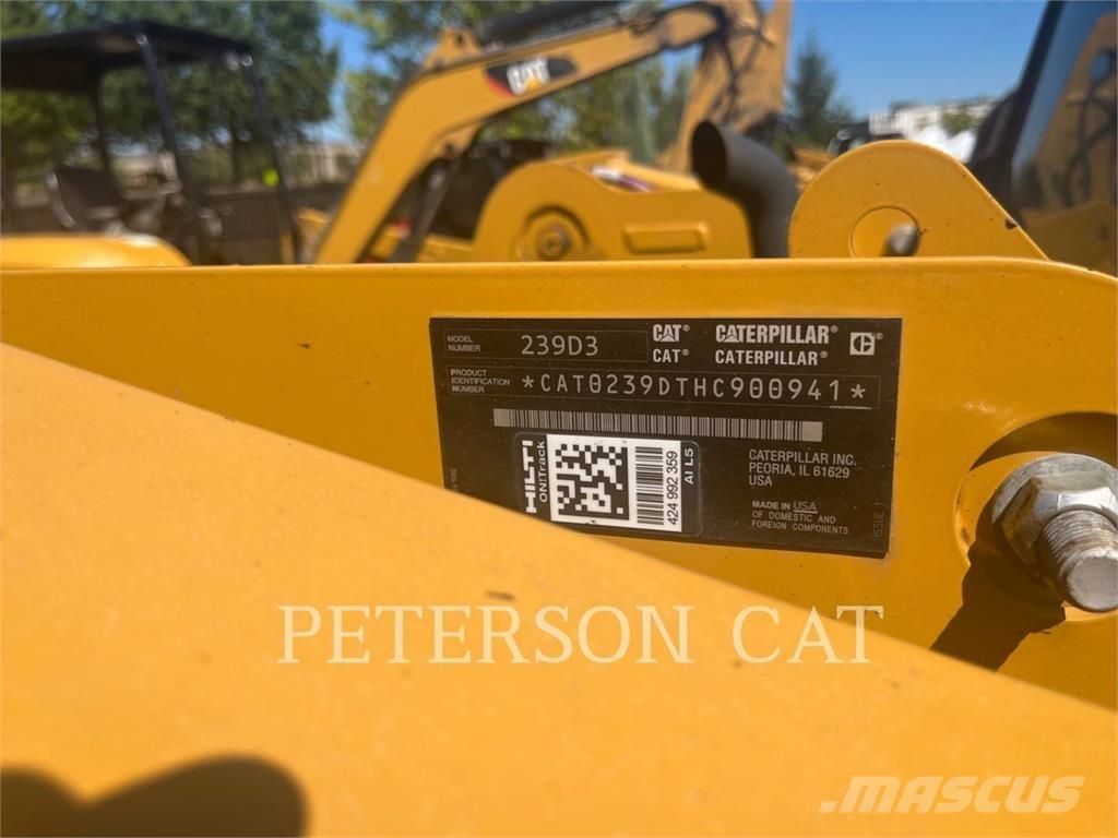 CAT 239D3 Minilæsser - skridstyret