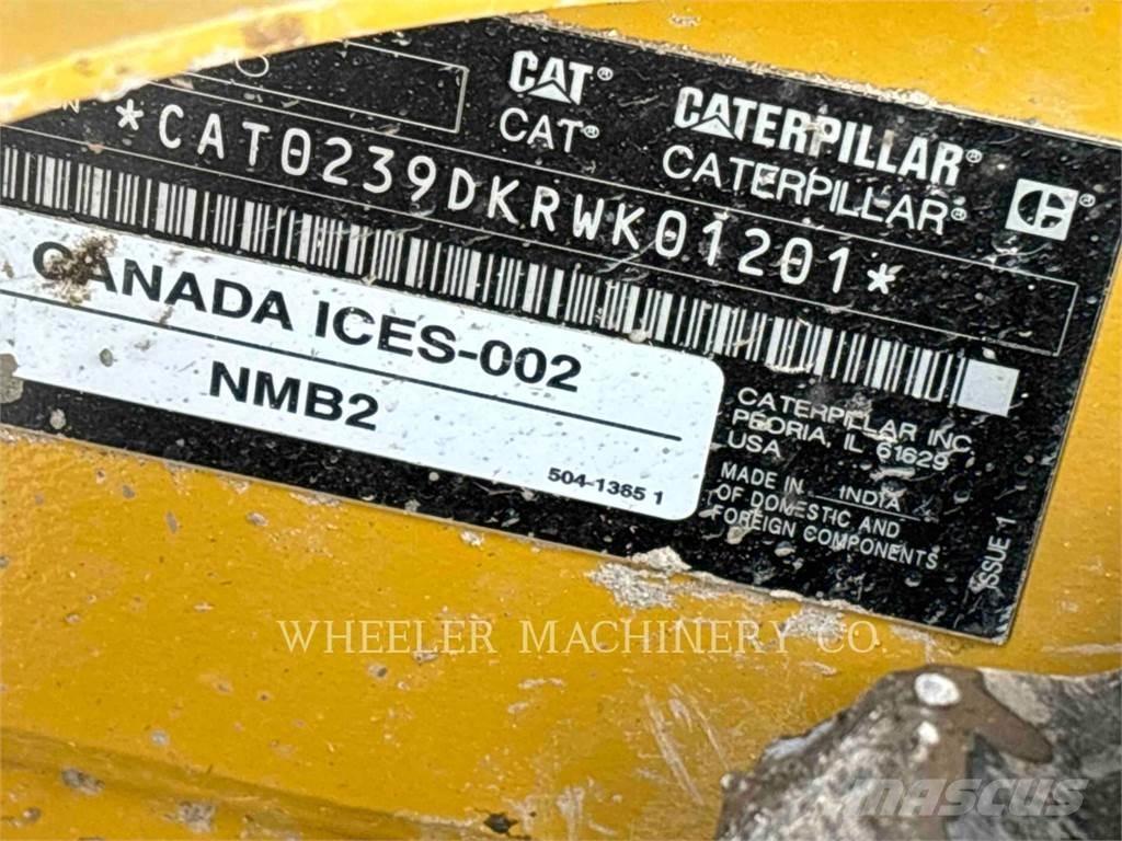 CAT 239D3 C3H2 Larvebåndslæssere