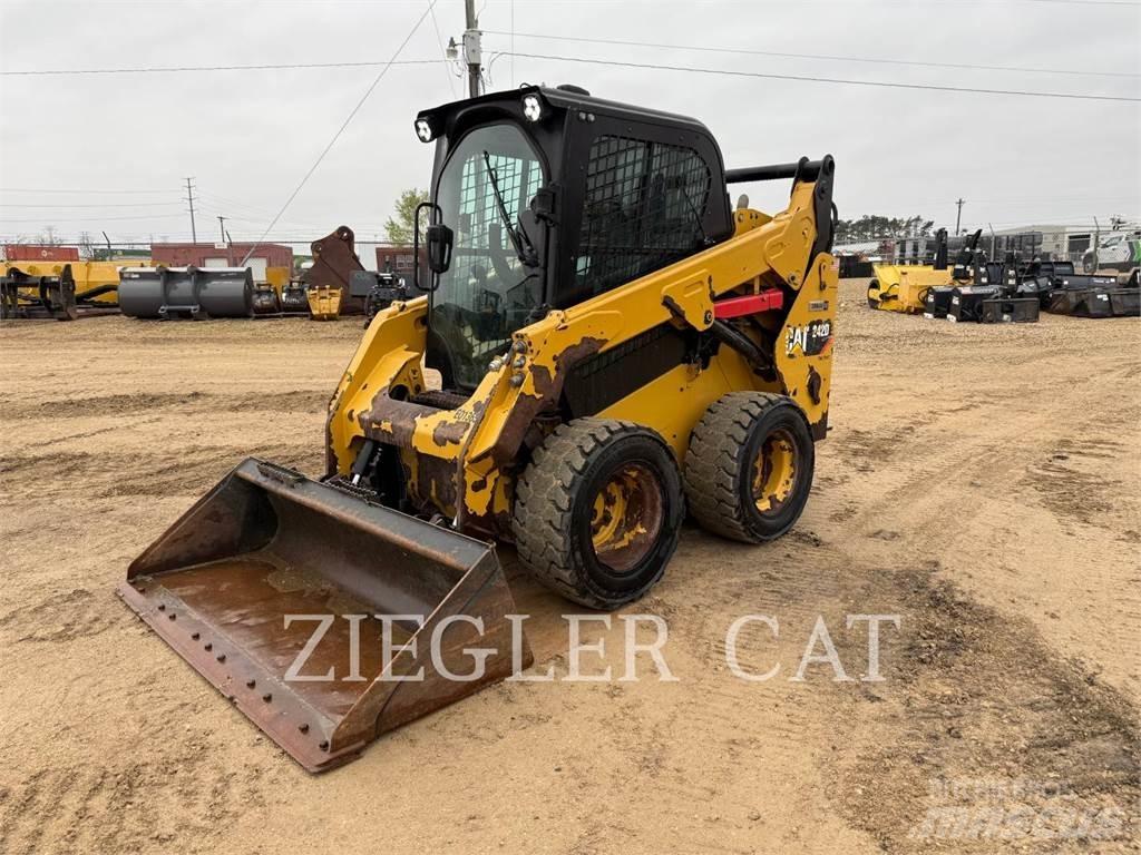 CAT 242D Minilæsser - skridstyret