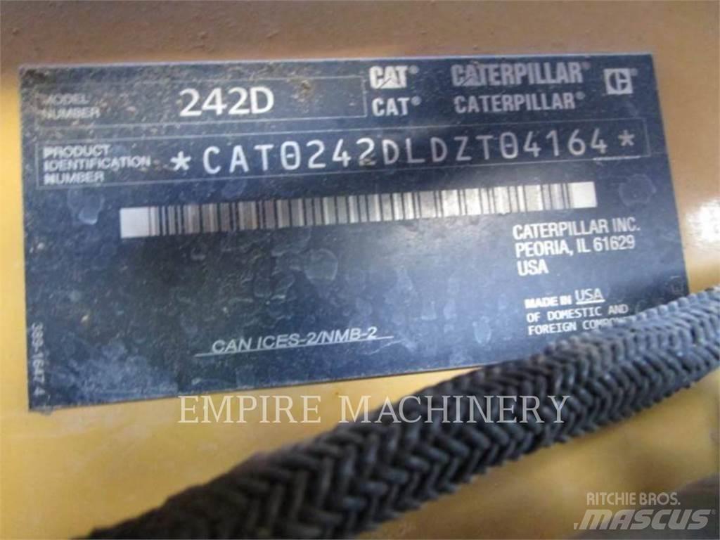 CAT 242D Minilæsser - skridstyret