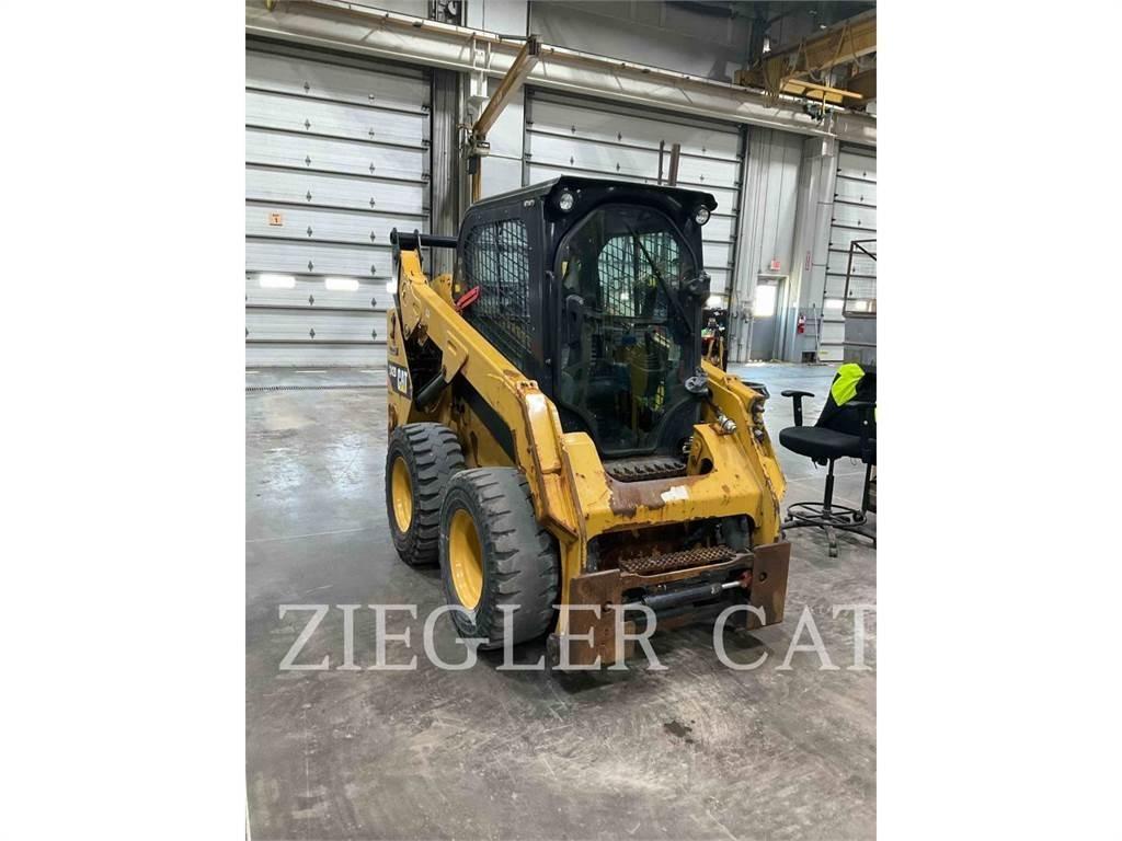 CAT 242D Minilæsser - skridstyret