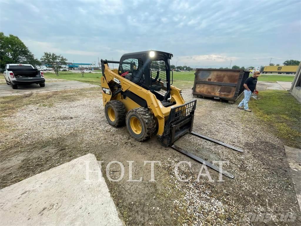 CAT 242D Minilæsser - skridstyret