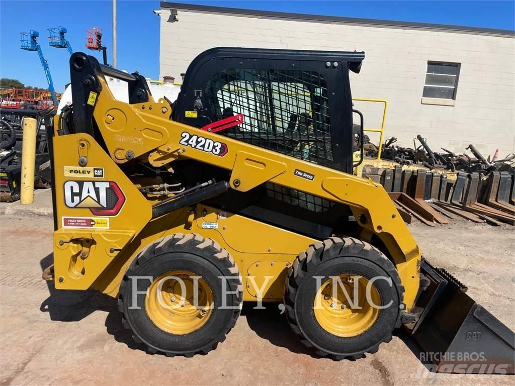 CAT 242D3 Minilæsser - skridstyret