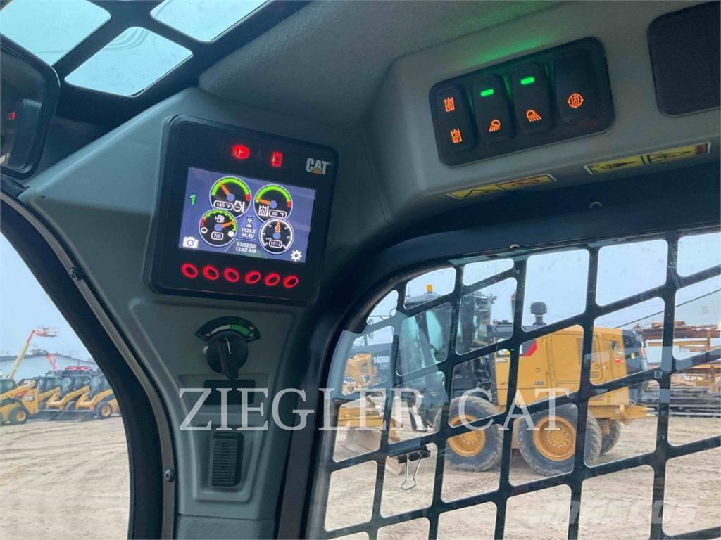 CAT 242D3 Minilæsser - skridstyret