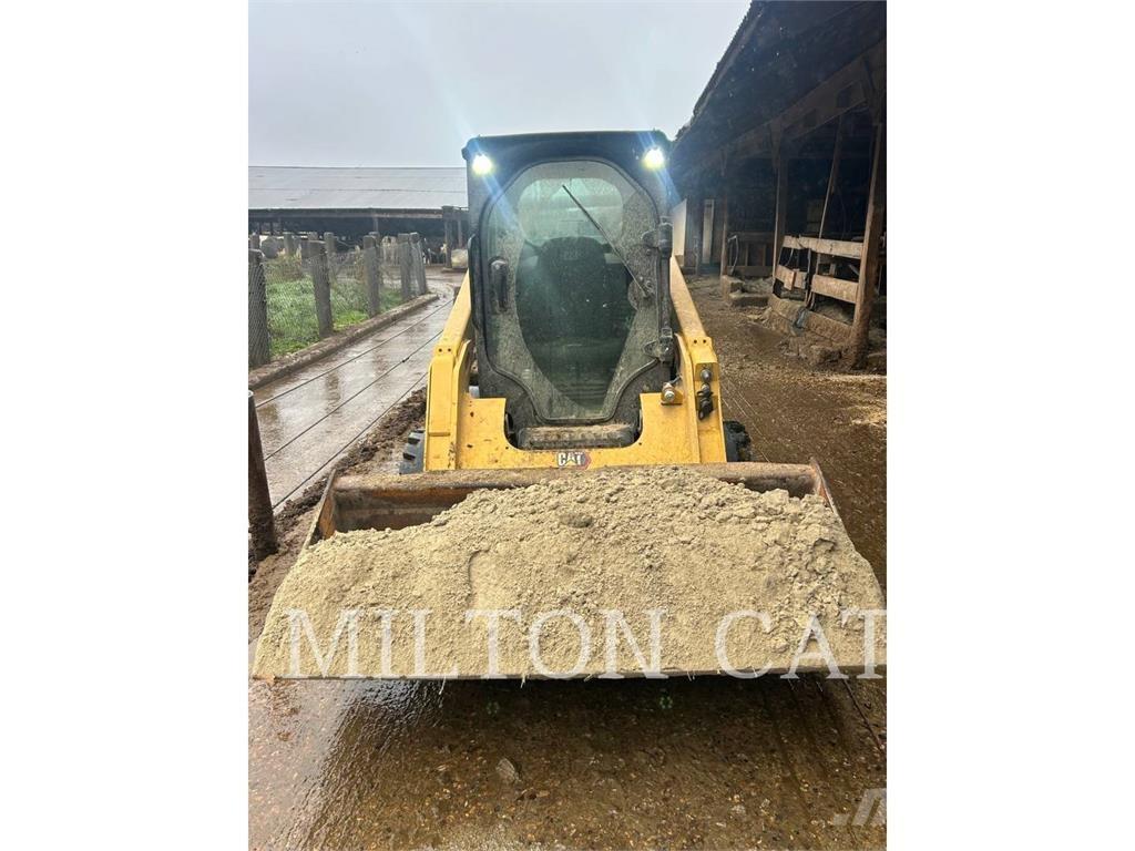 CAT 242D3 Minilæsser - skridstyret