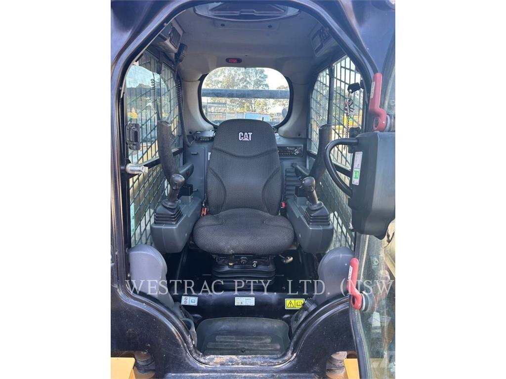 CAT 242D3LRC Minilæsser - skridstyret