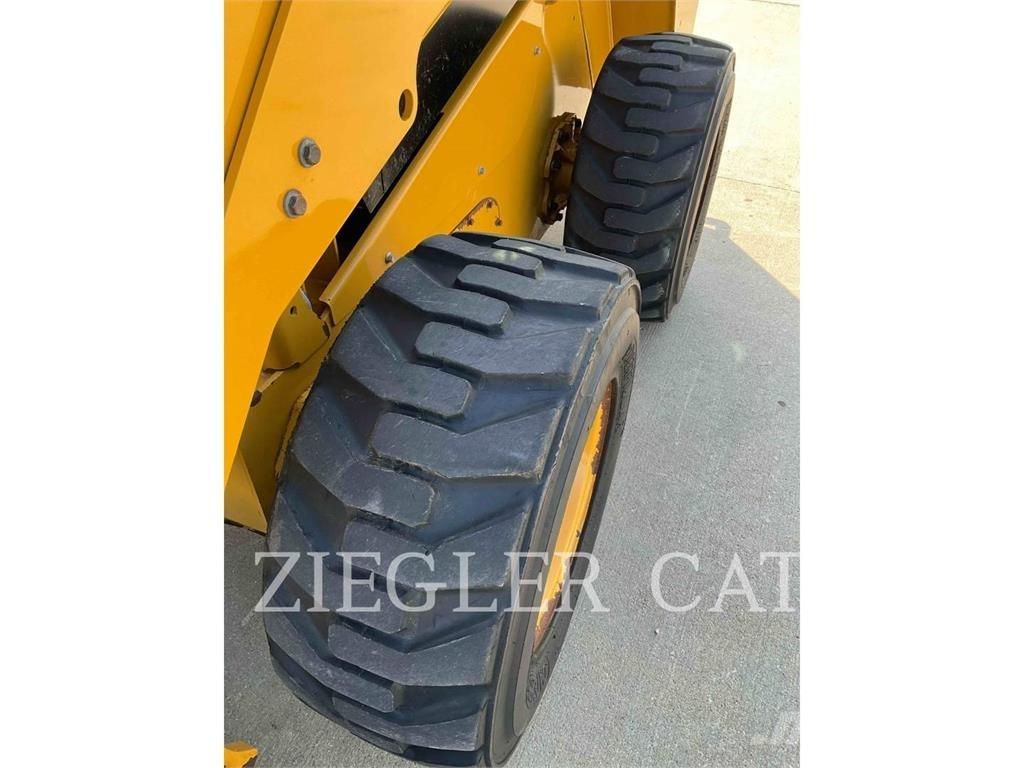 CAT 246D Minilæsser - skridstyret