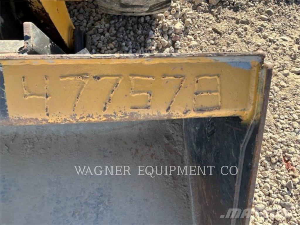 CAT 246D3 Minilæsser - skridstyret