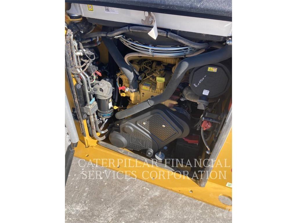 CAT 255-05 Larvebåndslæssere