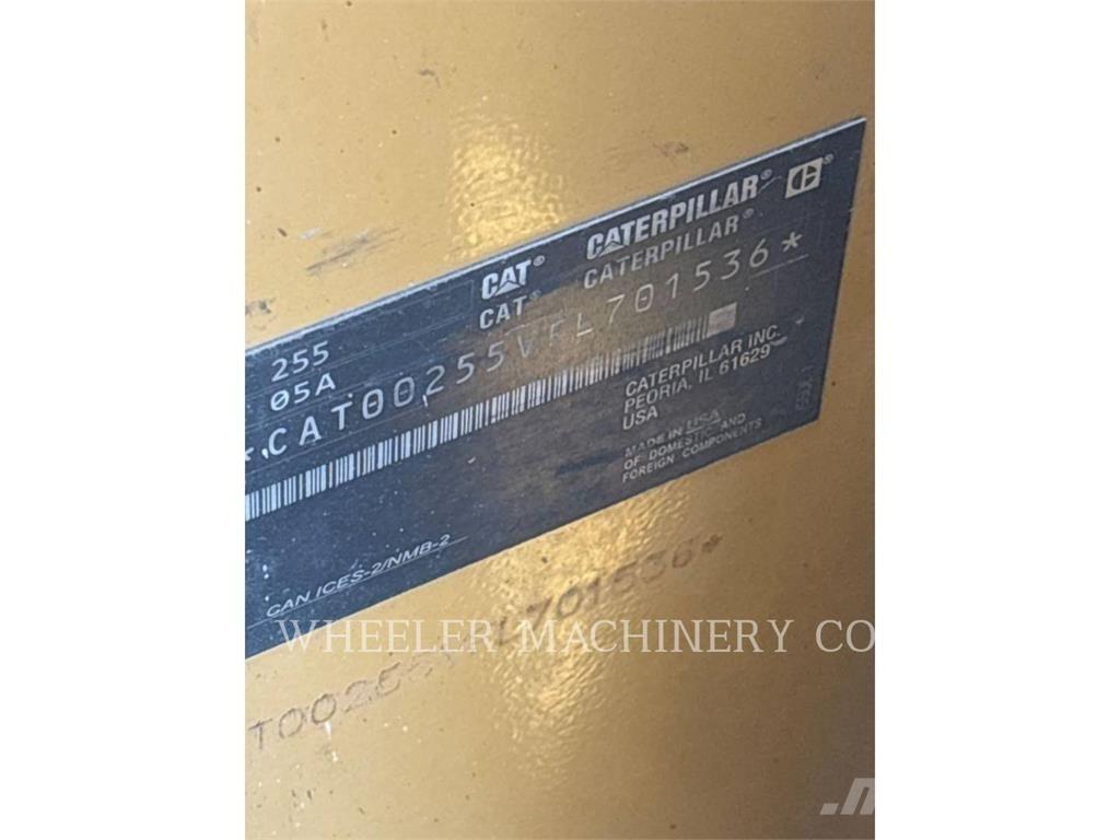 CAT 255 C3HF Larvebåndslæssere