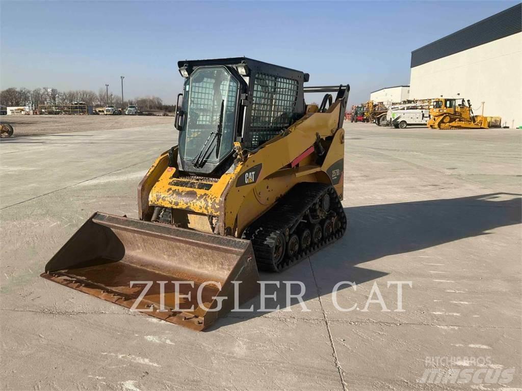 CAT 257B3 Larvebåndslæssere