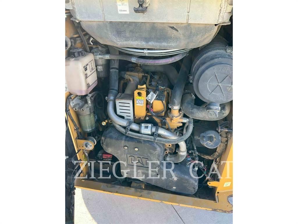 CAT 257D Larvebåndslæssere