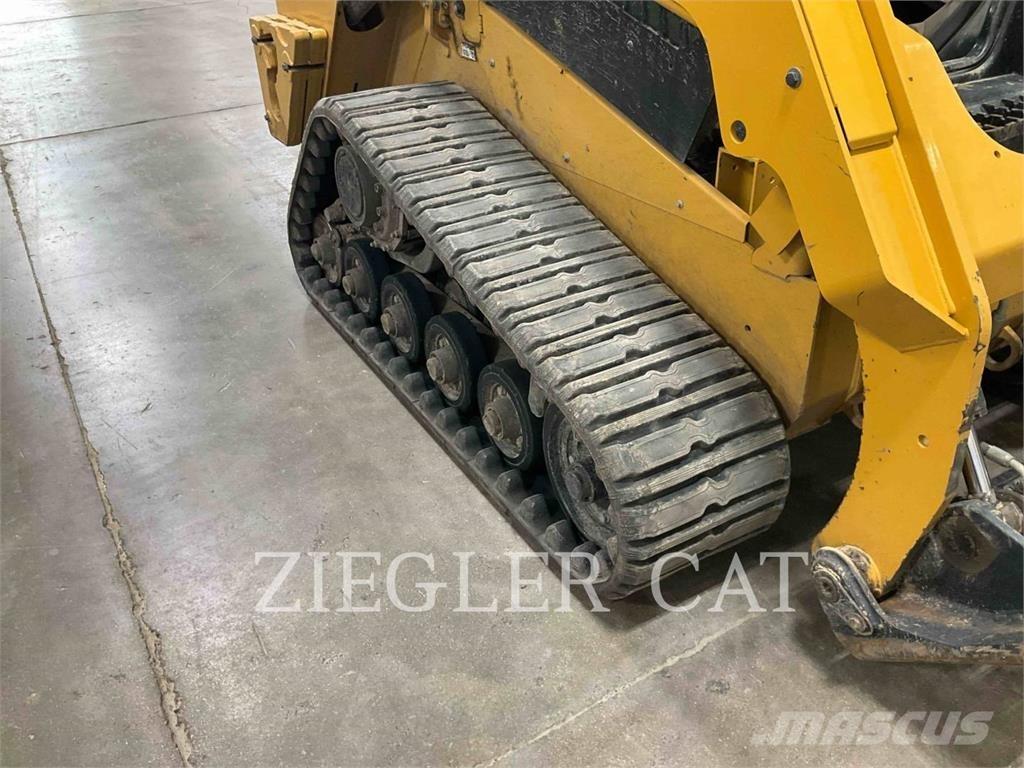 CAT 257D3 Larvebåndslæssere