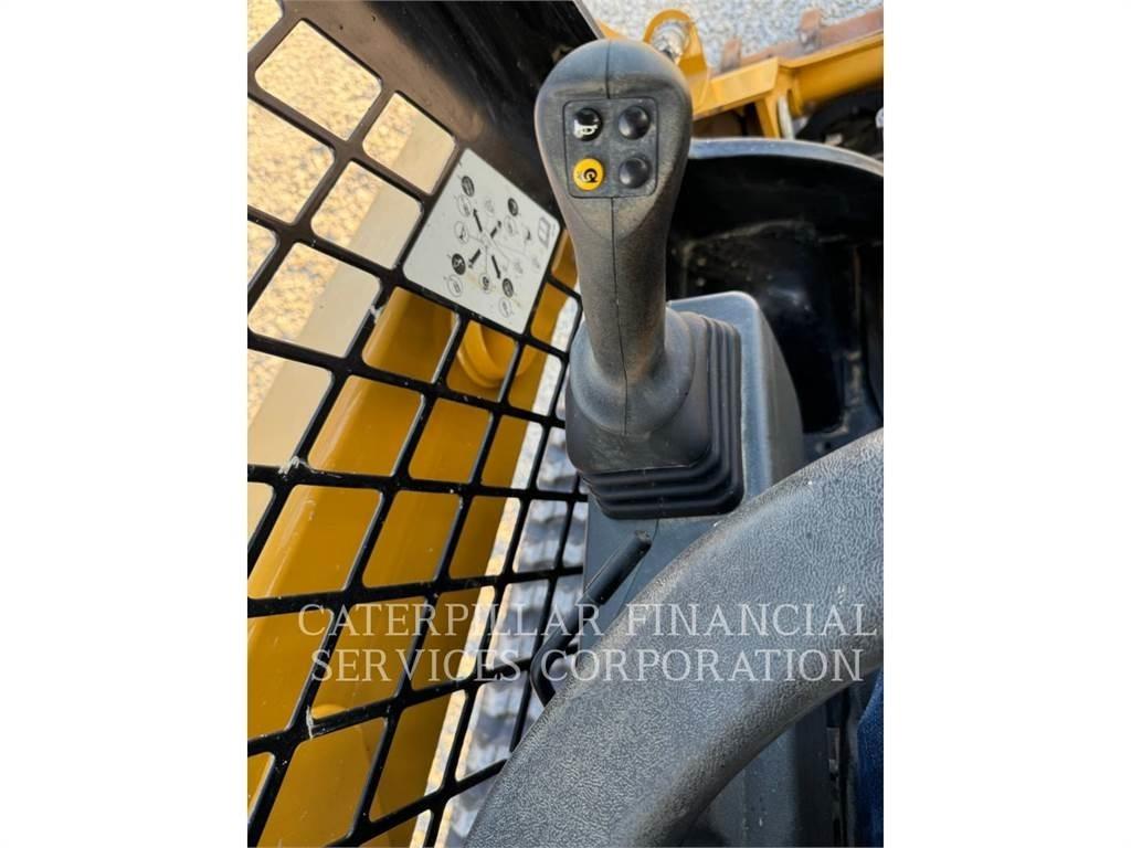 CAT 259D3 Larvebåndslæssere