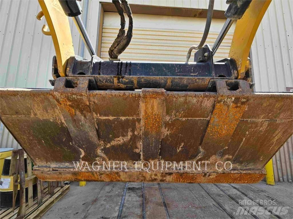 CAT 259D3 Larvebåndslæssere