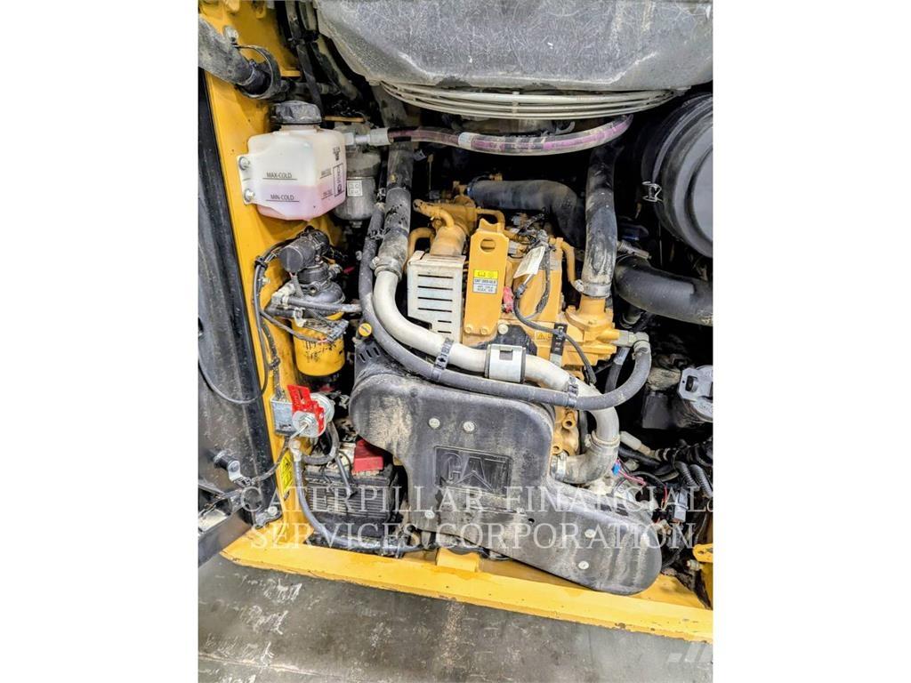 CAT 259D3 Larvebåndslæssere