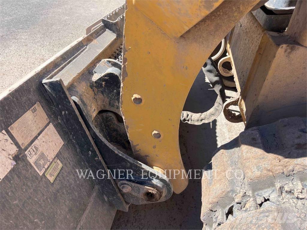 CAT 259D3 Larvebåndslæssere