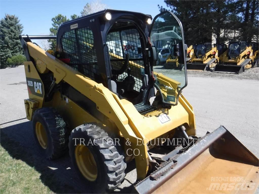 CAT 262D Minilæsser - skridstyret