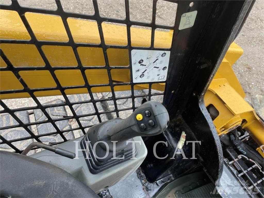 CAT 262D3 Minilæsser - skridstyret