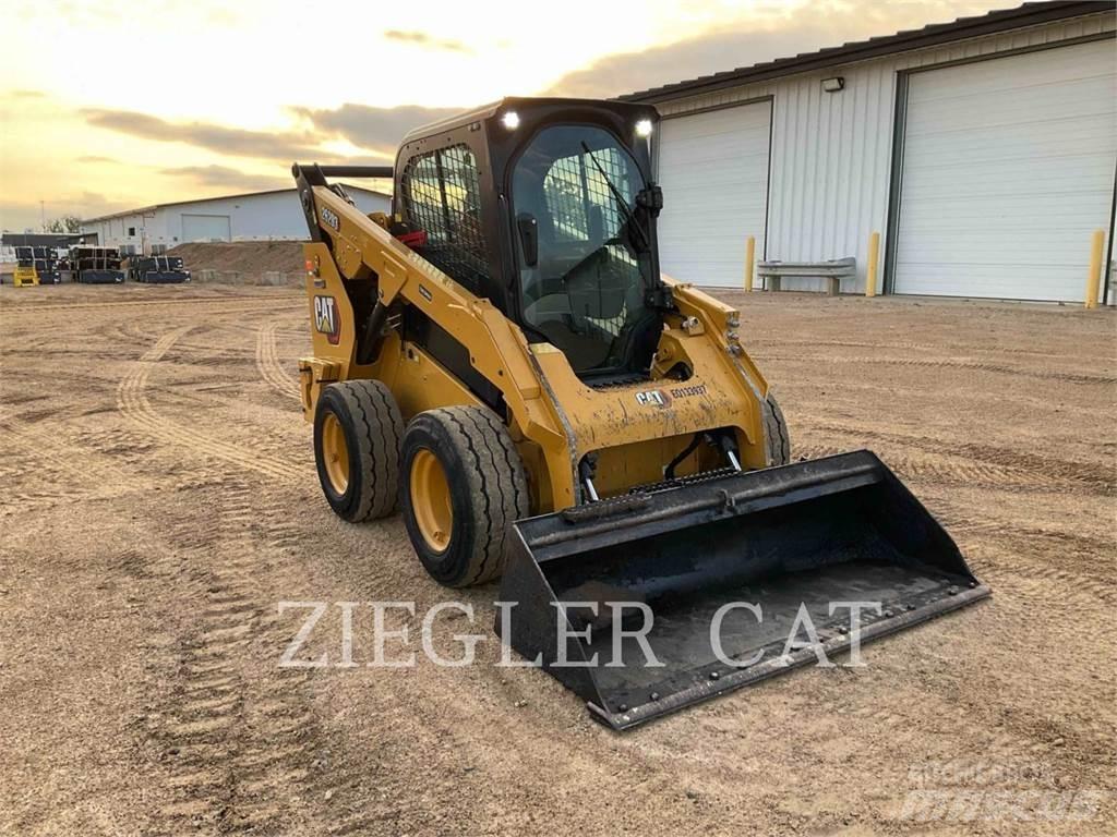 CAT 262D3 Minilæsser - skridstyret