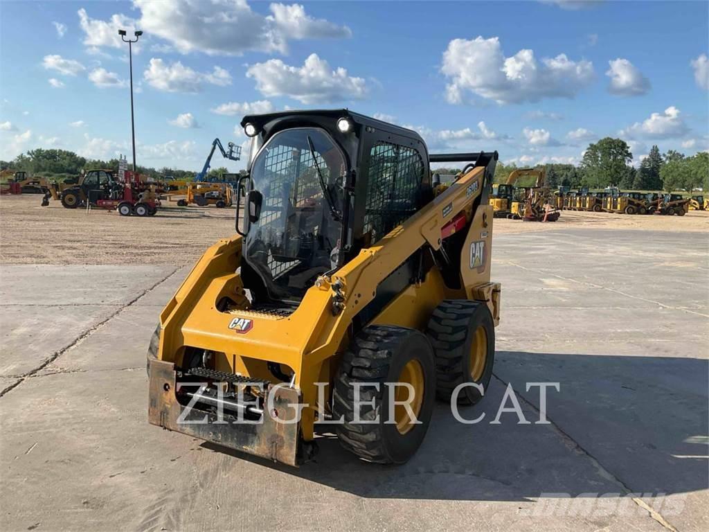 CAT 262D3 Minilæsser - skridstyret