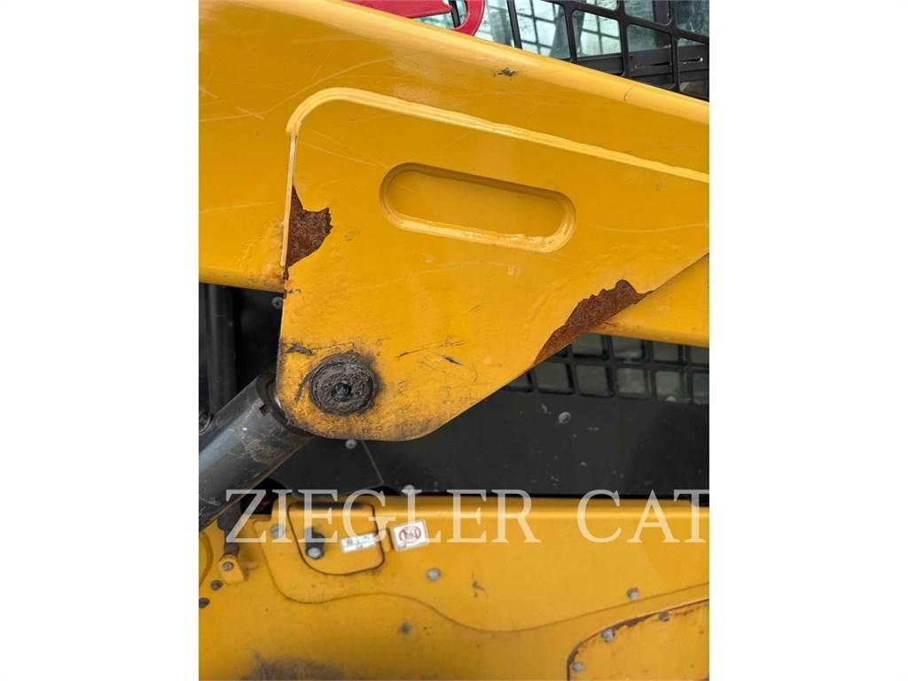 CAT 262D3 Minilæsser - skridstyret