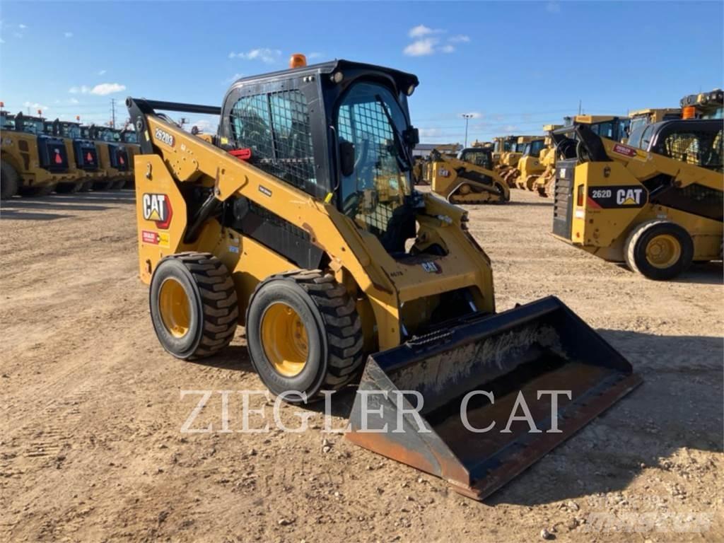 CAT 262D3 Minilæsser - skridstyret