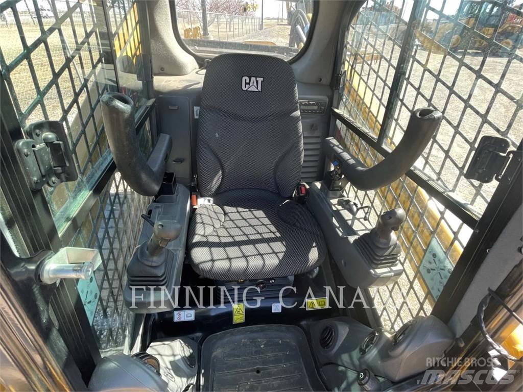 CAT 262D3 Minilæsser - skridstyret