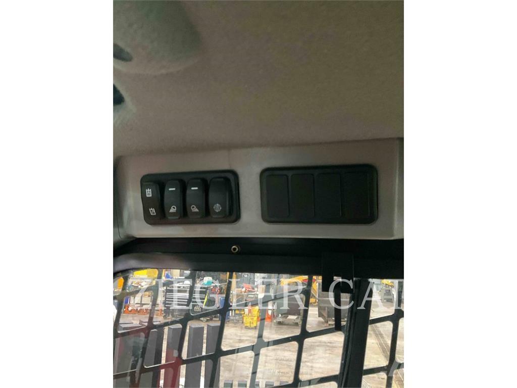 CAT 262D3 Minilæsser - skridstyret