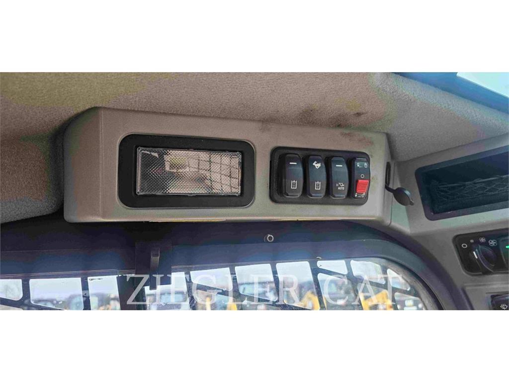 CAT 262D3 Minilæsser - skridstyret