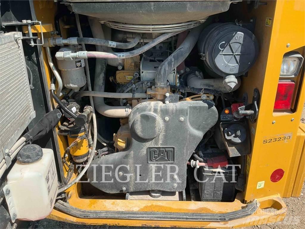 CAT 272D3 Minilæsser - skridstyret
