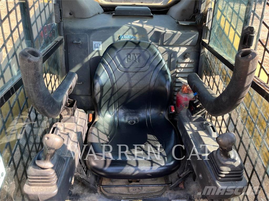 CAT 272D3 C3H1 Minilæsser - skridstyret