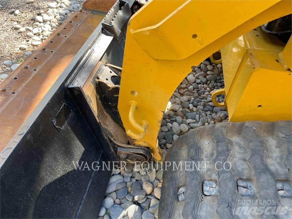 CAT 279D Larvebåndslæssere