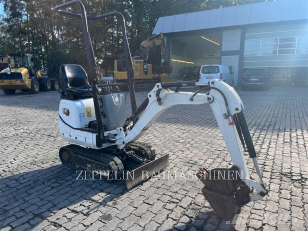 CAT 300.9D Gravemaskiner på larvebånd